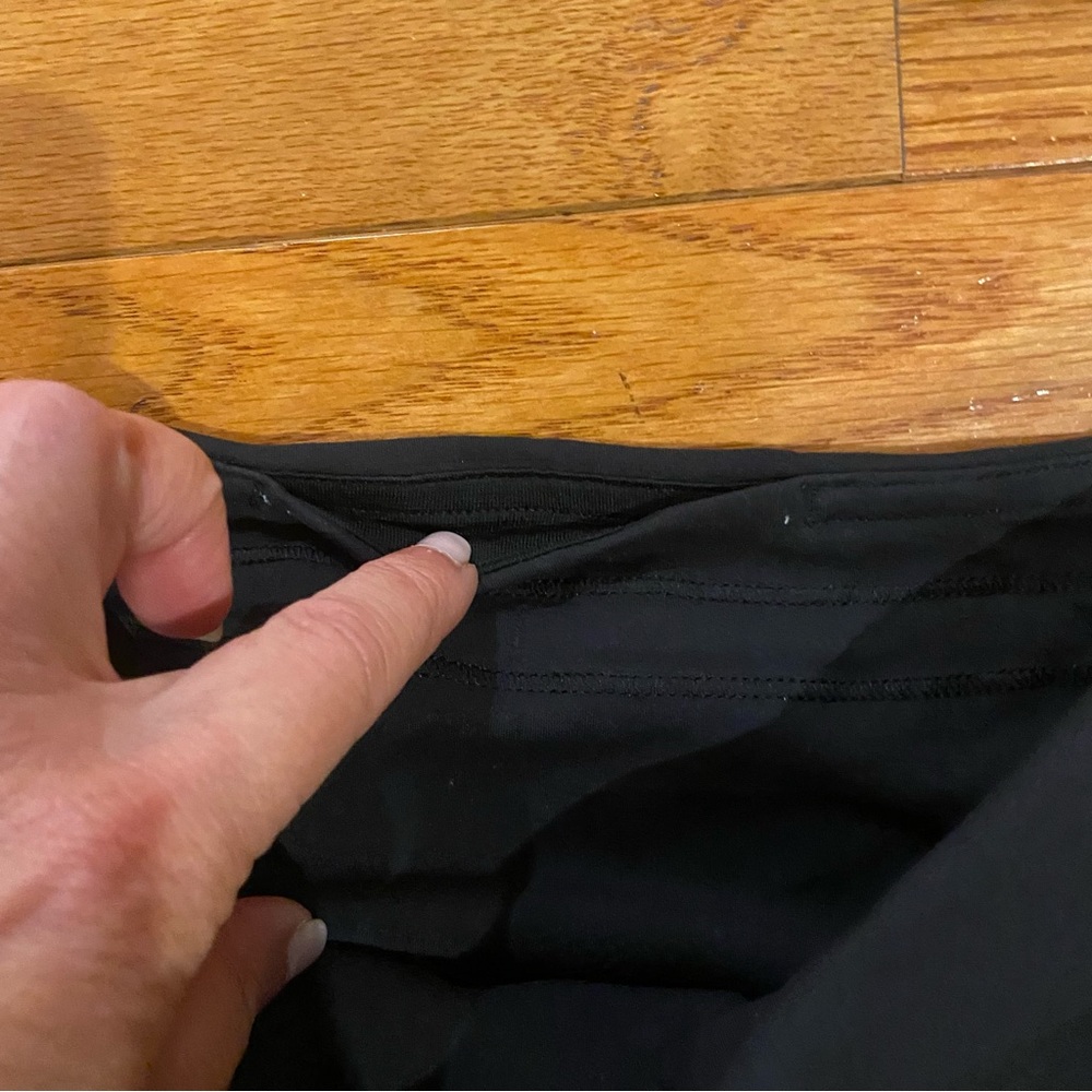 Lululemon Wunder Train leggings with side pockets 25” size 4 - Picture 6 of 7